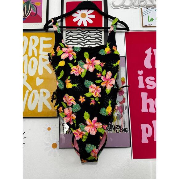 Hurley One Piece Swimsuit - Size S - Black Floral - Moderate Coverage - NWT - Picture 1 of 4